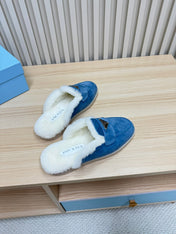 TRIANGLE LOGO FLATS IN AZURE BLUE SUEDE AND FUR LINING