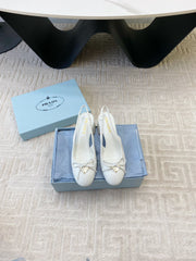 TRIANGLE LOGO SLINGBACK PUMPS WITH BOW IN WHITE CALFSKIN