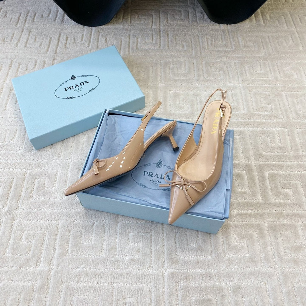 SLINGBACK PUMPS ATTACHED BOW IN BEIGE GLOSSY CALFSKIN