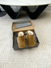 FLAT ANKLE BOOTS IN CIDER BROWN SUEDE AND SHEARLING LINING