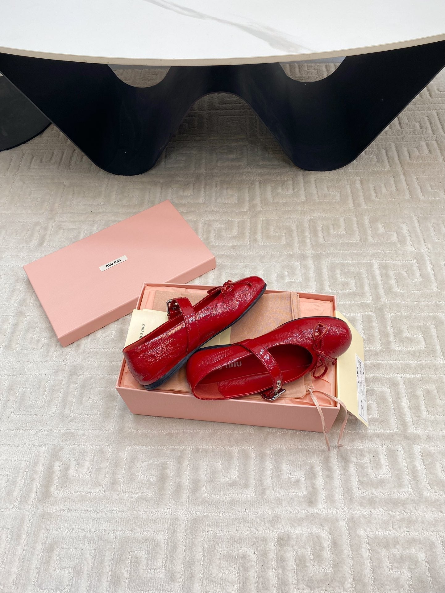 BOW MARY JANE FLAT IN RED NAPLAK LAMBSKIN