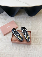 MARY JANE PUMPS IN BLACK GLOSSY SHEEPSKIN