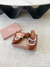MARY JANE MULE PUMPS IN RED BROWN GLOSSY SHEEPSKIN