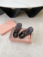 THONG SANDALS IN ESPRESSO LAMBSKIN WITH SILVER BUCKLE