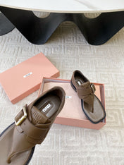 THONG SANDALS IN COFFEE BROWN LAMBSKIN WITH SILVER BUCKLE