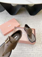 THONG SANDALS IN COFFEE BROWN LAMBSKIN WITH SILVER BUCKLE