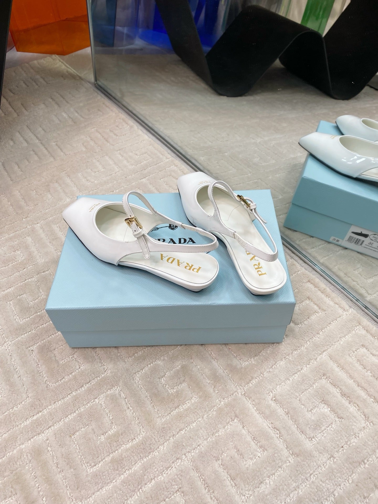MARY JANE SLINGBACK SQUARE TOE IN WHITE PATENT SHEEPSKIN