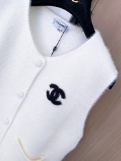 CHANEL 25S SLEEVELESS VEST 366