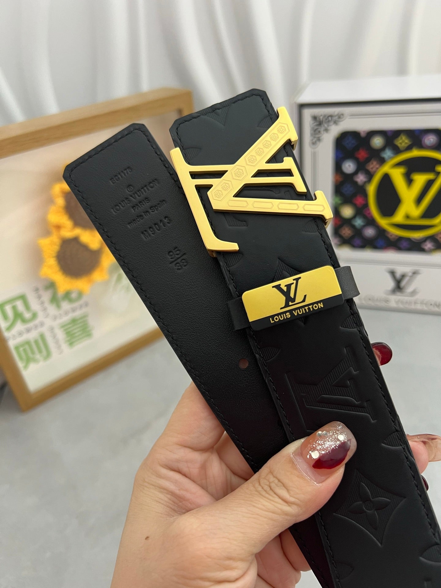 LV 25S BELT 38 MM IN BLACK CALFSKIN 593277