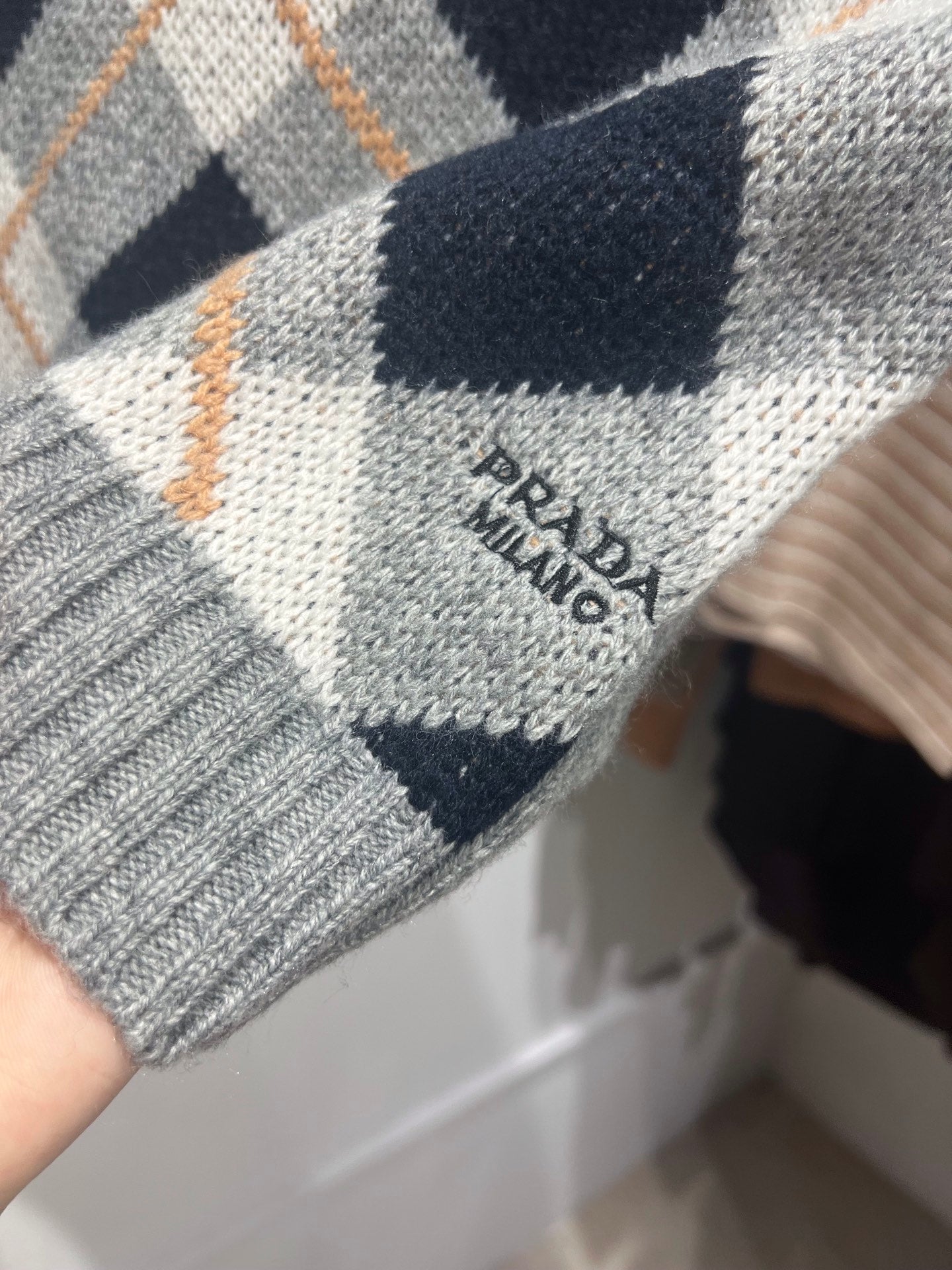 PRADA SHORT-SLEEVE SWEATER STYLE 72