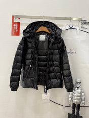 MONCLER 25S SHORT DOWN JACKET 326