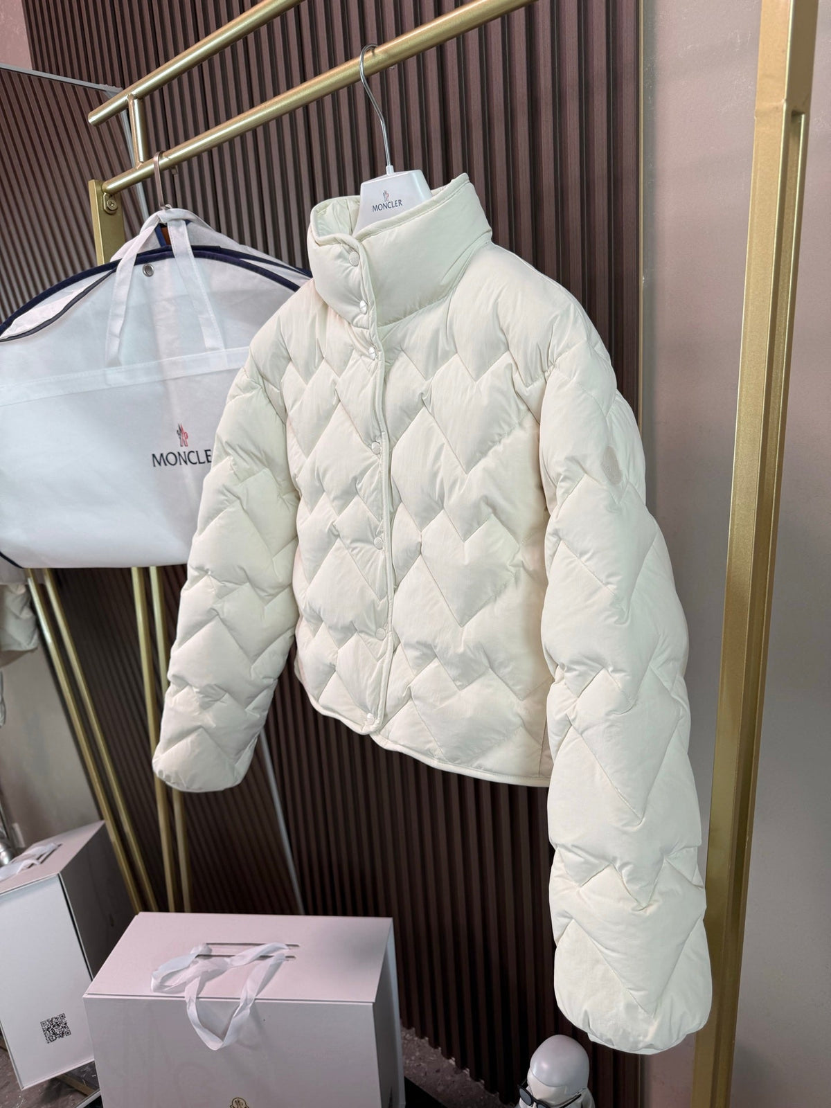 MONCLER JACKET STYLE 142
