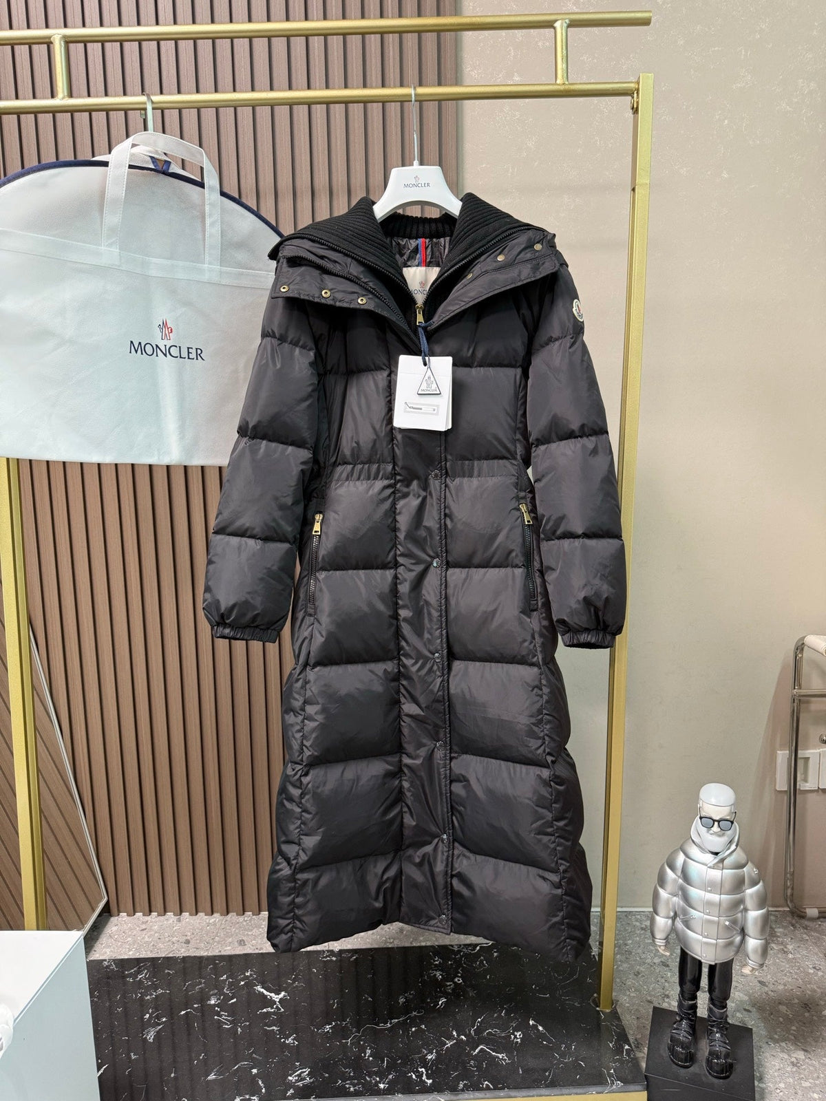 MONCLER COAT STYLE 141