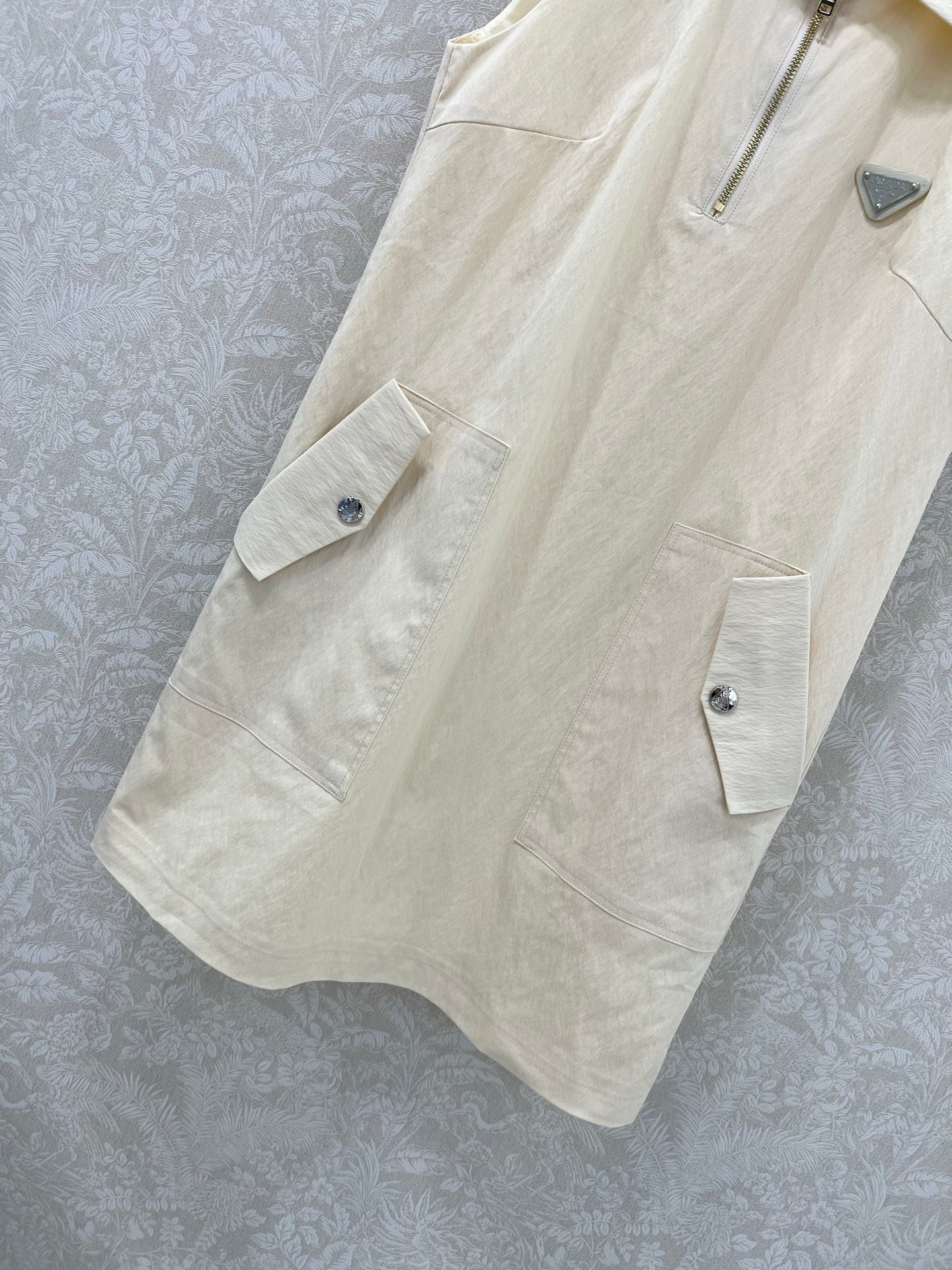 PRADA SLEEVELESS DRESS WITH ZIPPER DETAIL 269153