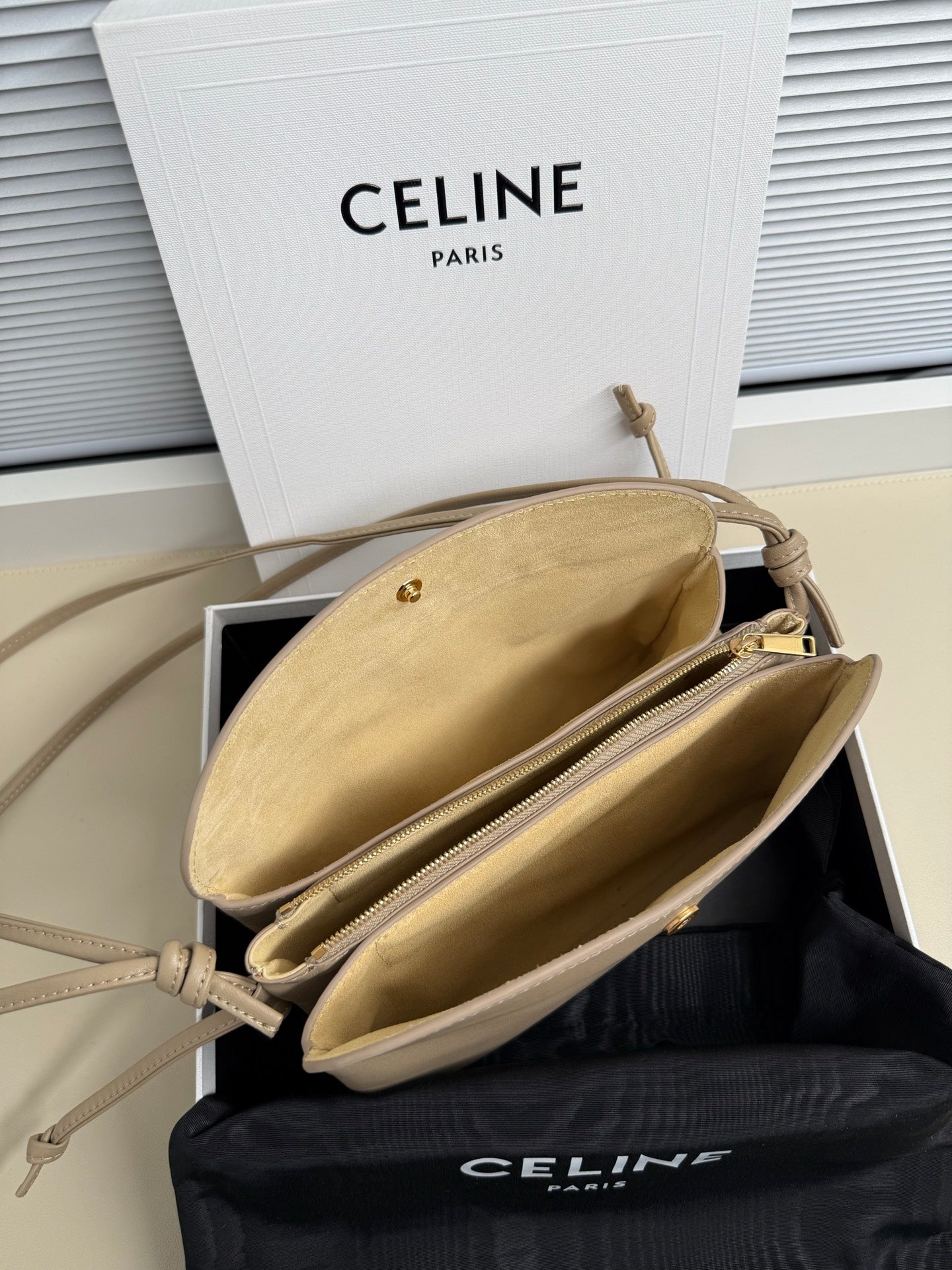 CELINE 25S TRIO FLAP 22MM IN DARK BEIGE SMOOTH LAMBSKIN GOLD HARDWARE