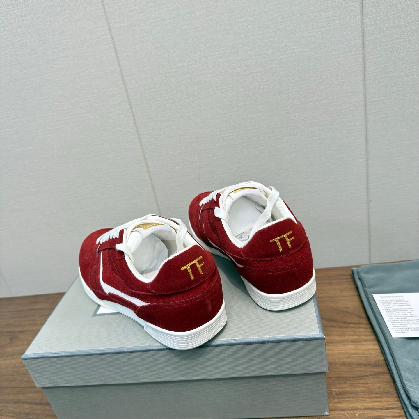 TOM FORD 26S JACKSON SNEAKERS IN RED SUEDE