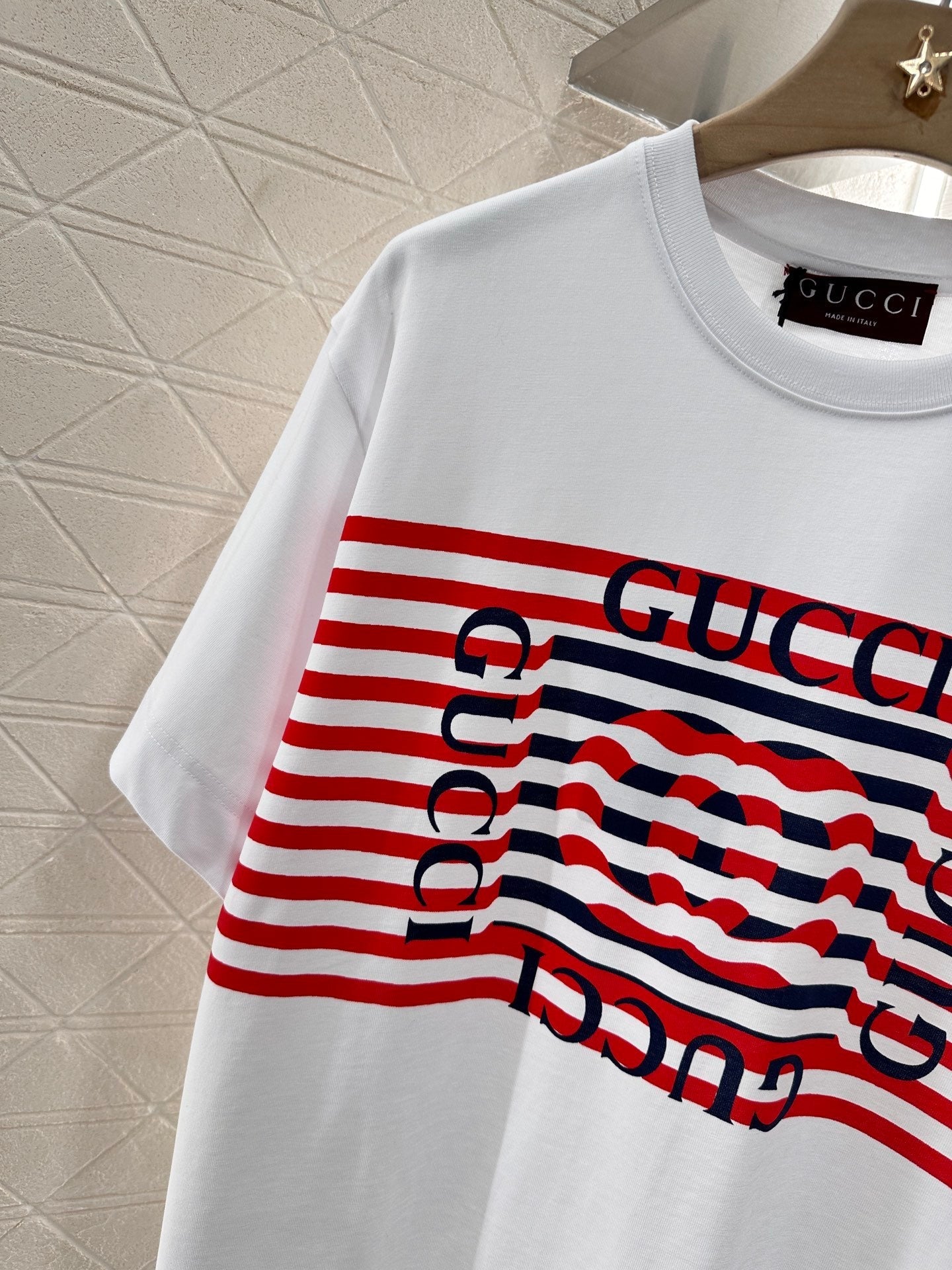 GUCCI T-SHIRT STYLE 37