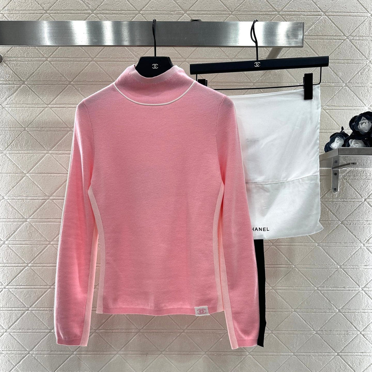 CHANEL 25S HIGH-NECK PULLOVER SWEATER 352