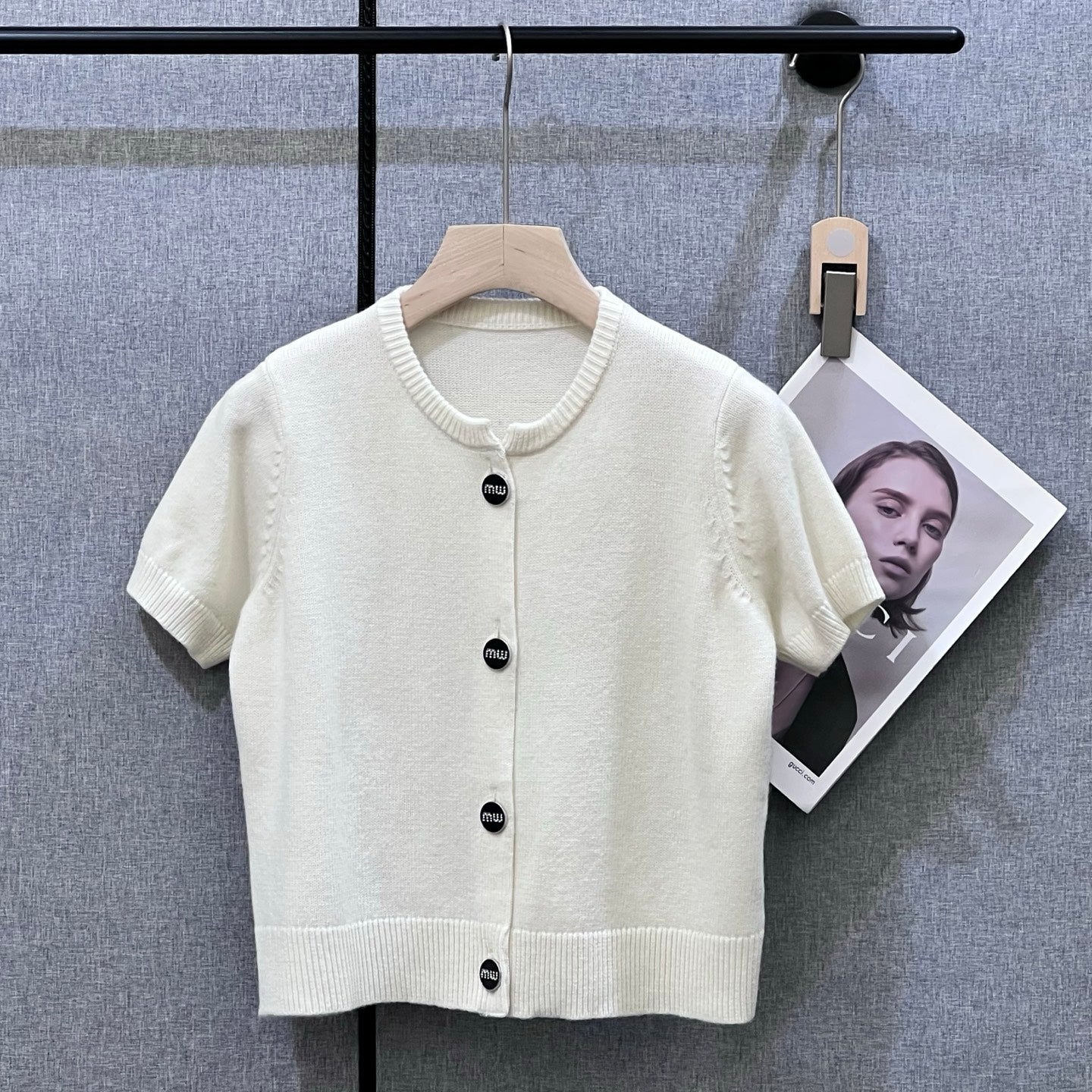 MIUMIU SHORT-SLEEVE KNIT TOP STYLE 257