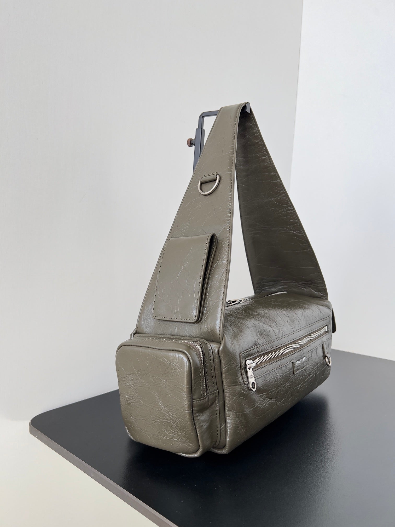 SUPERBUSY SLING BAG 35 IN KHAKI GREEN LAMBSKIN