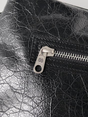 SUPERBUSY MESSENGER BAG 33 IN BLACK ARENA LAMBSKIN