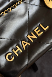 CC MINI HOBO HANDBAG 20 IN BLACK CALFSKIN GOLD-TONE HARDWARE