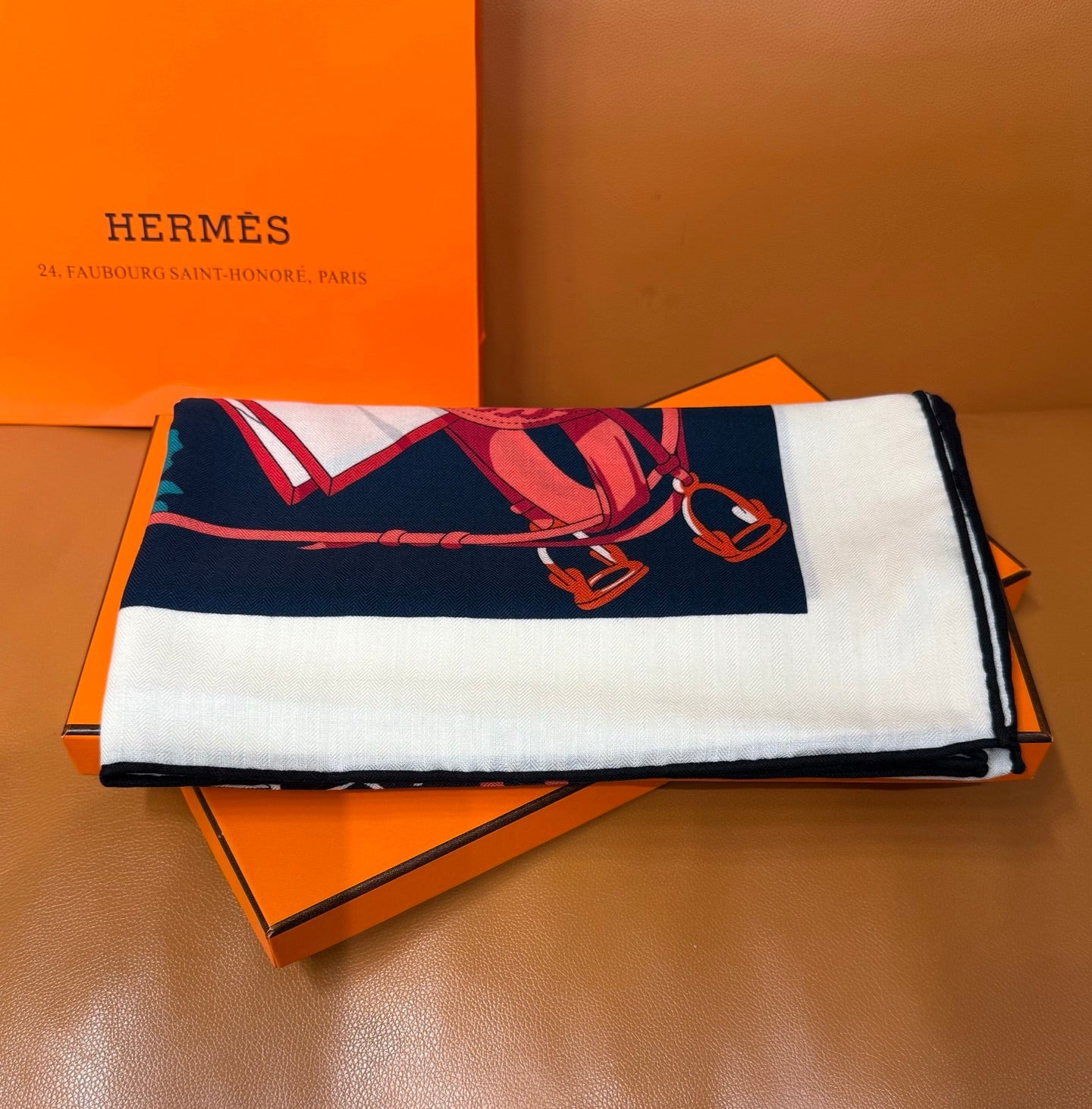 HERMES 26S SCARF 140 IN CASHMERE AND SILK 305964