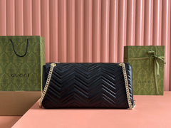 MARMONT SHOULDER BAG 40 IN BLACK CALFSKIN GOLD CHAIN