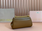 CHAIN SHOULDER BAG 24 IN PEANUT BROWN PATENT SMOOTH CALFSKIN