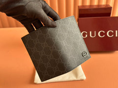 INTERIOR GG PASSPORT CASE 12 IN GREY CALFSKIN