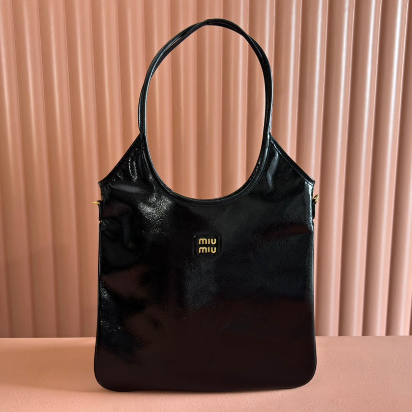 IVY 40 TOTE IN BLACK PATENT CALFSKIN