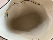 73 MEDIUM BUCKET BAG 27.5 IN OFF WHITE SMOOTH CALFSKIN