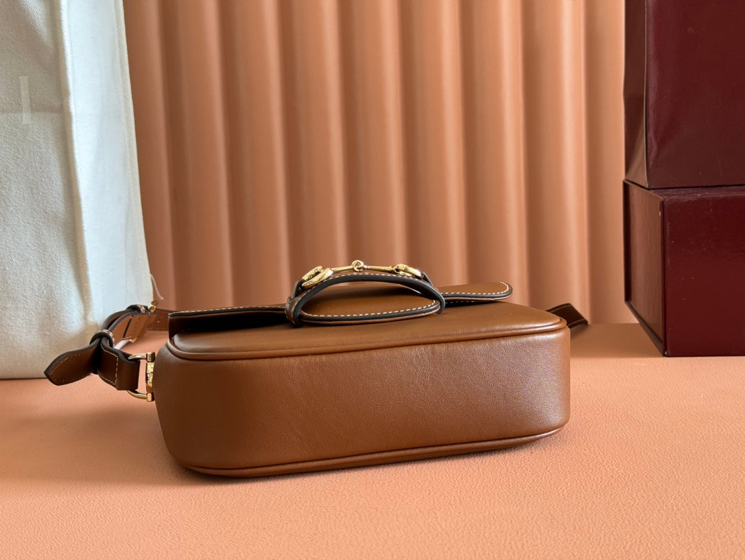 SMALL HORSEBIT 1955 SHOULDER BAG 20 IN BROWN SOFT CALFSKIN LIGHT GOLD HARDWARE