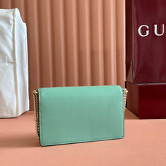 EMBLEM WALLET ON CHAIN 20 IN SAGE GREEN SMOOTH CALFSKIN