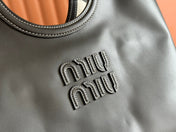 LARGE HOBO 28 TOTE IN BLACK CALFSKIN