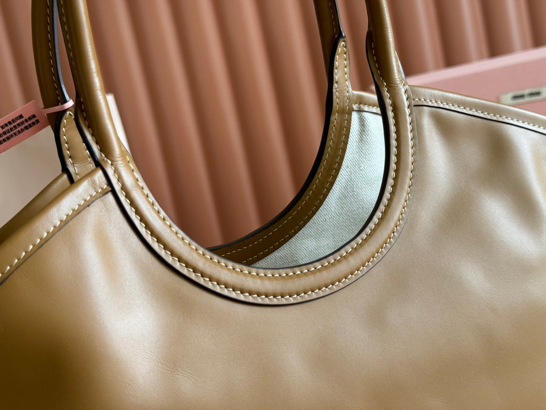 MIUHOBO TOTE 28 IN BROWN CALFSKIN FABRIC LINING GOLD LOCK