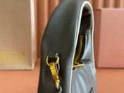 HOBO BOLSA WANDER DARK GRAY IN CALFSKIN