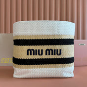 TOTE BAG 40 IN STRIPED PATTERN OF WHITE BEIGE AND BLACK WOVEN RAFFIA