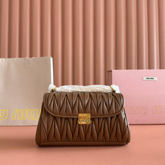 CHAIN SHOULDER BAG 24 IN BROWN PATENT SMOOTH LAMBSKIN