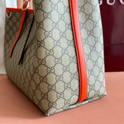 GUCCI 25S EMBLEM LARGE BAG 38 IN BEIGE AND BLACK CALFSKIN