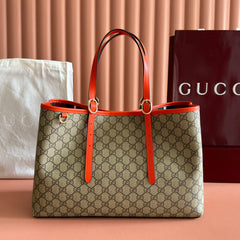 GUCCI 25S EMBLEM LARGE BAG 38 IN BEIGE AND BLACK CALFSKIN