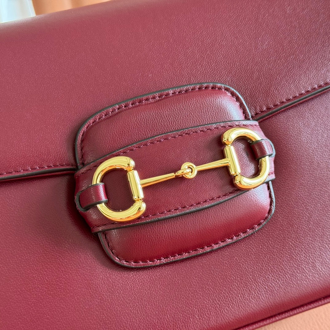 GUCCI 25S HORSEBIT 1955 MINI BAG 26 CM IN DARK RED CALFSKIN WITH GOLD HARDWARE