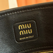 MIUMIU 26S BORSA AVENTURE BAG 30 IN BLACK CALFSKIN GOLD HARDWARE