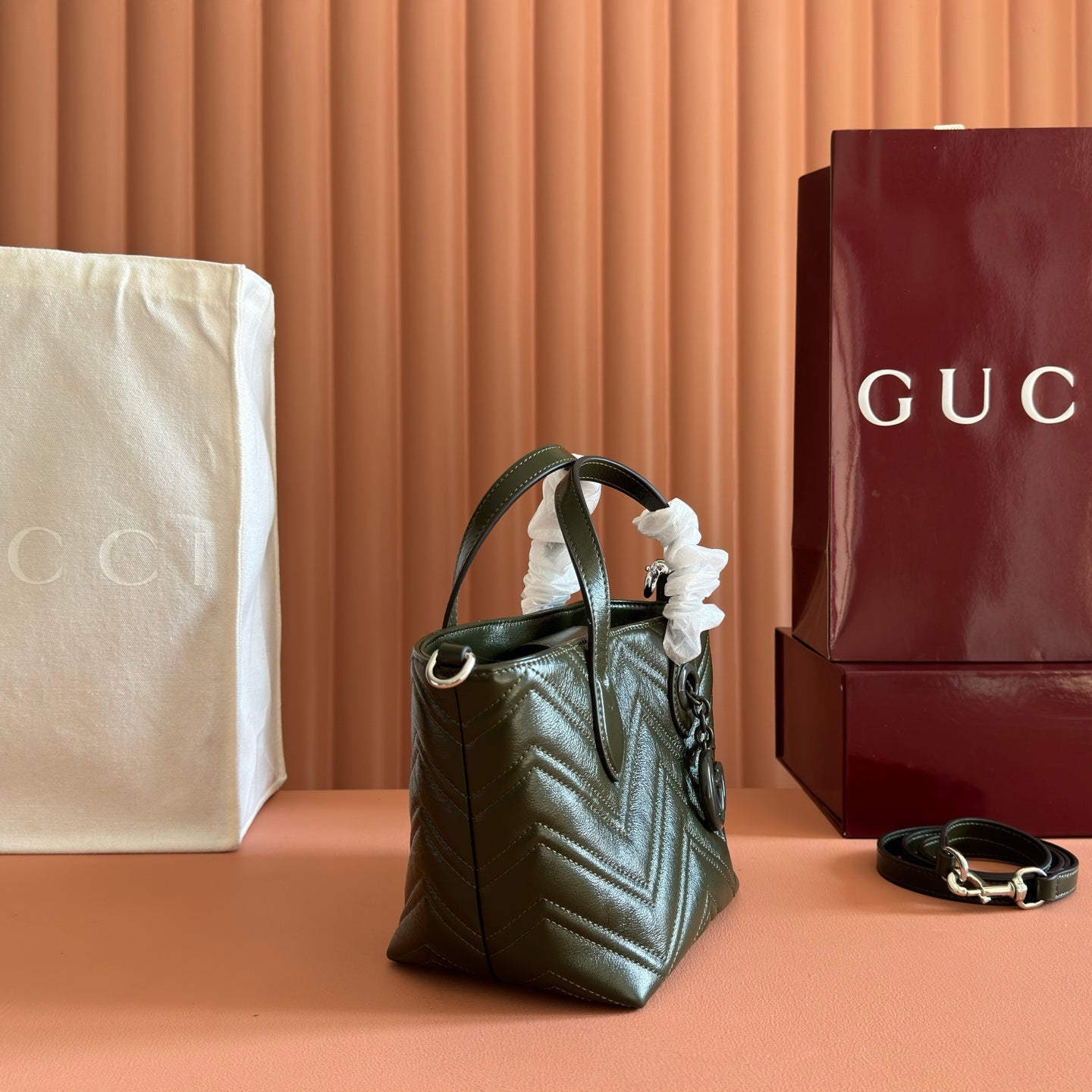 GUCCI 26S GG MARMONT TOTE BAG 17 IN MOSS GREEN CALFSKIN