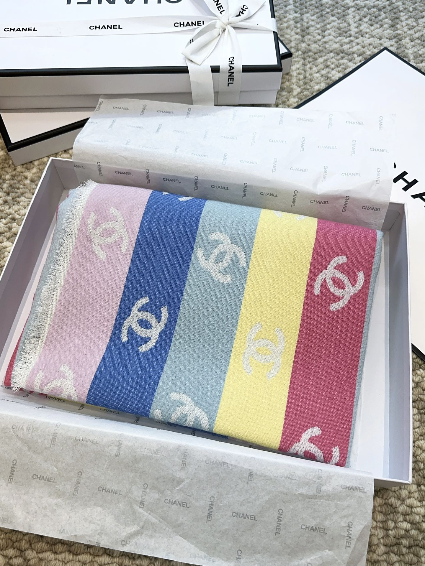 CHANEL 25S SCARF 187 IN CASHMERE 876276