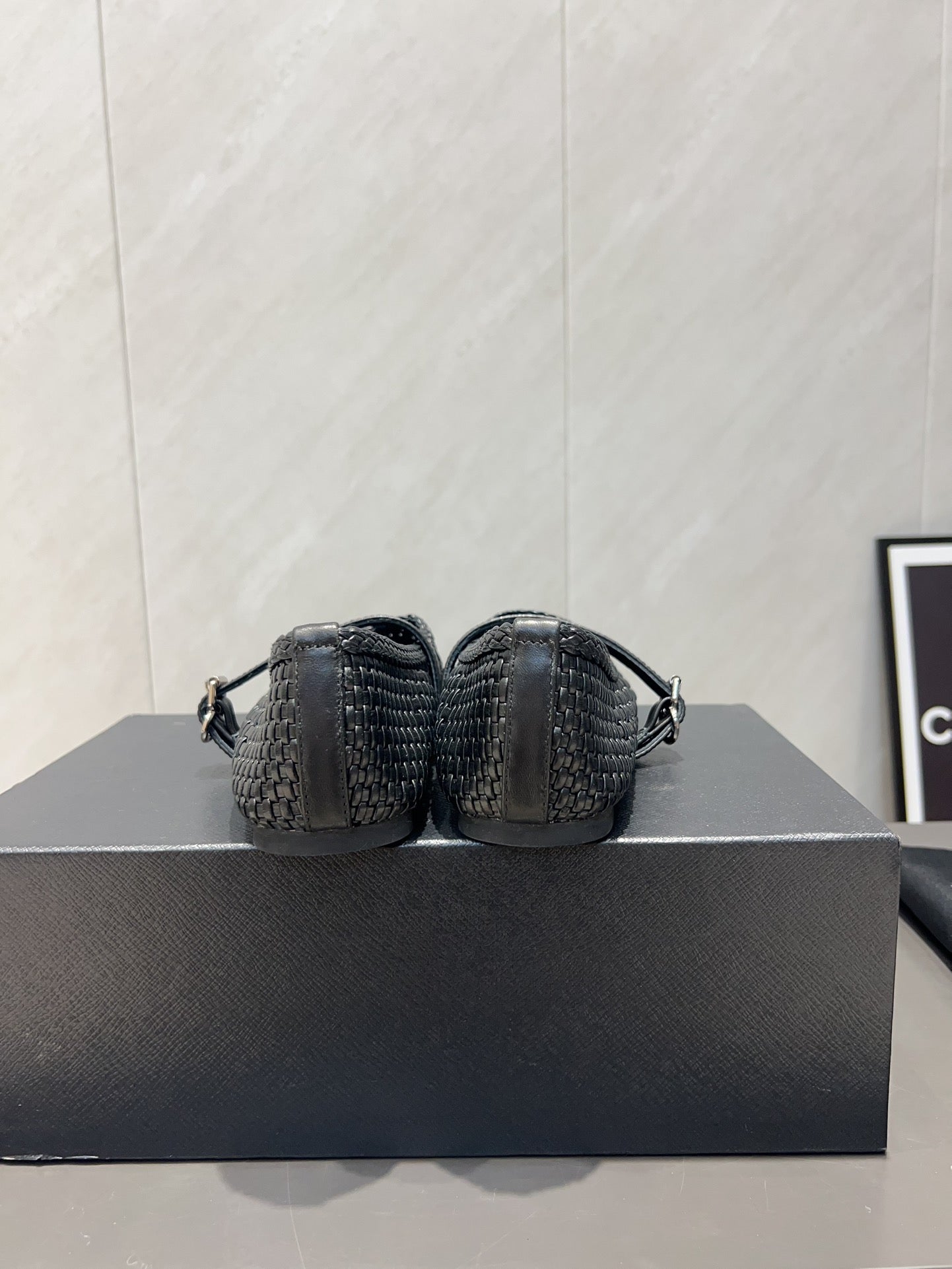 ALAIA MARY JANE FLATS WOVEN PATTERN 25S IN BLACK CALFSKIN