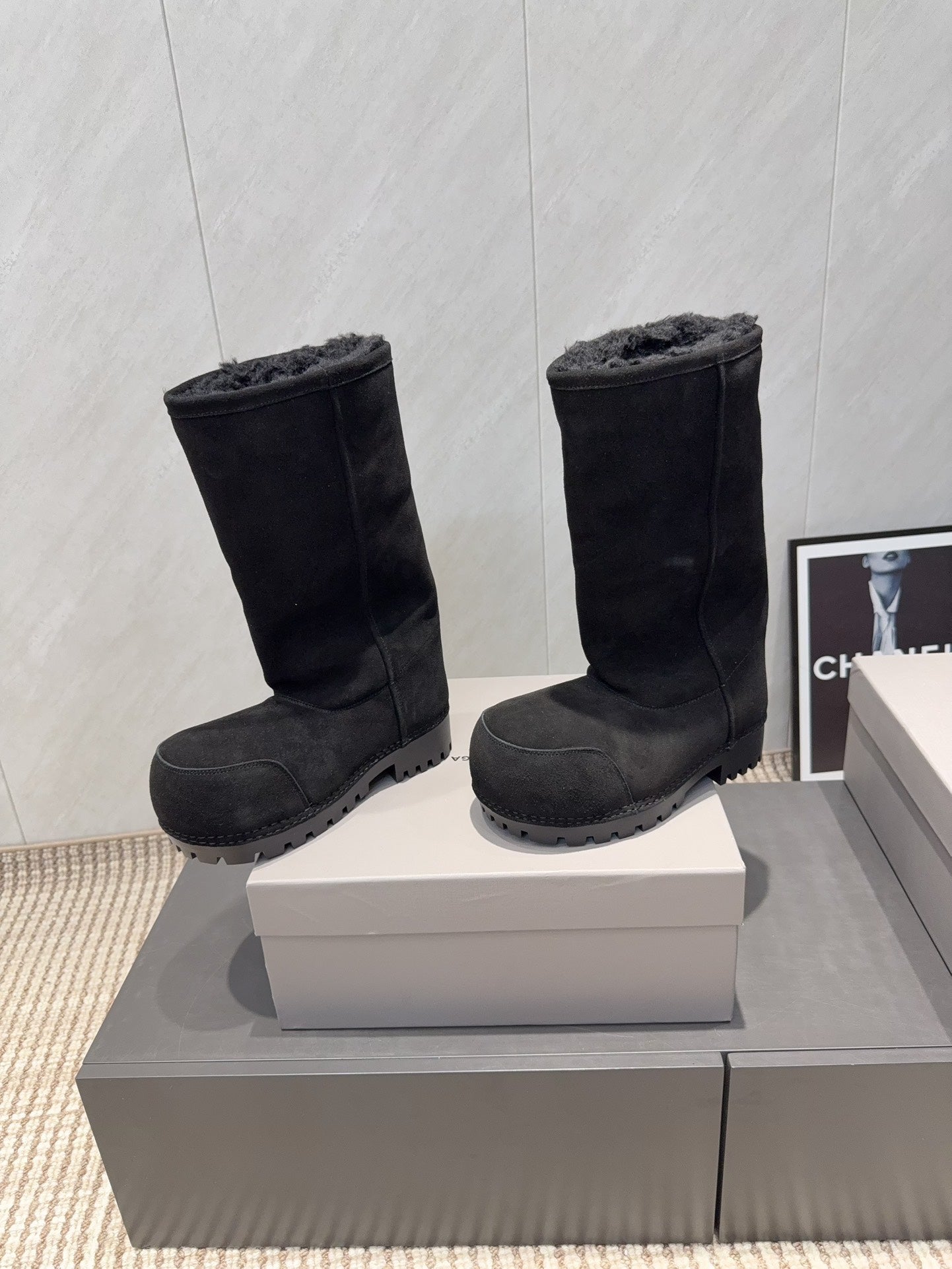 BALENCIAGA 25S BOOTS PLATFORM HEEL IN BLACK SUEDE STYLE 5