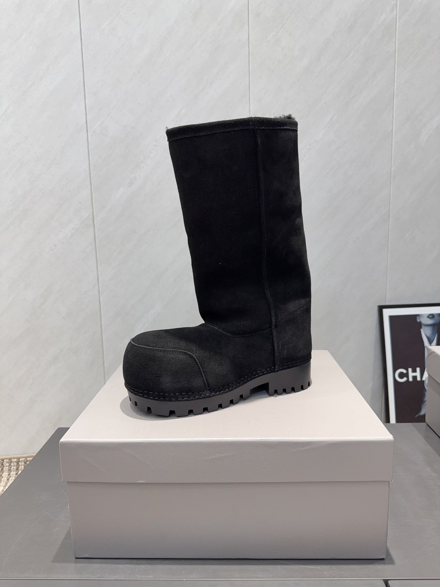 BALENCIAGA 25S BOOTS PLATFORM HEEL IN BLACK SUEDE STYLE 5