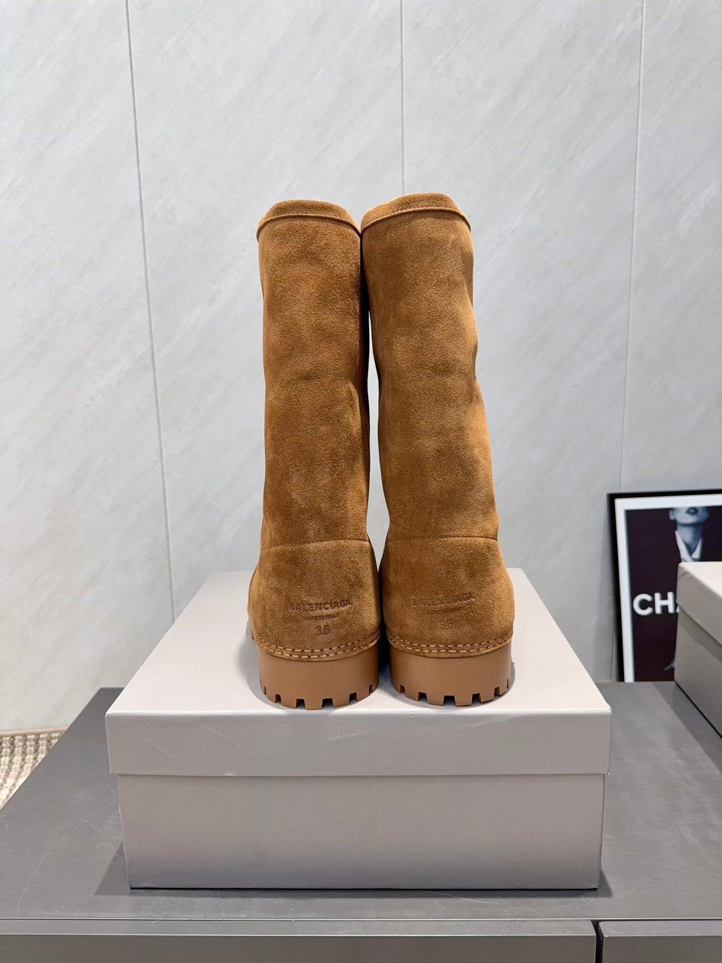 BALENCIAGA 25S BOOTS PLATFORM HEEL IN BROWN SUEDE STYLE 4