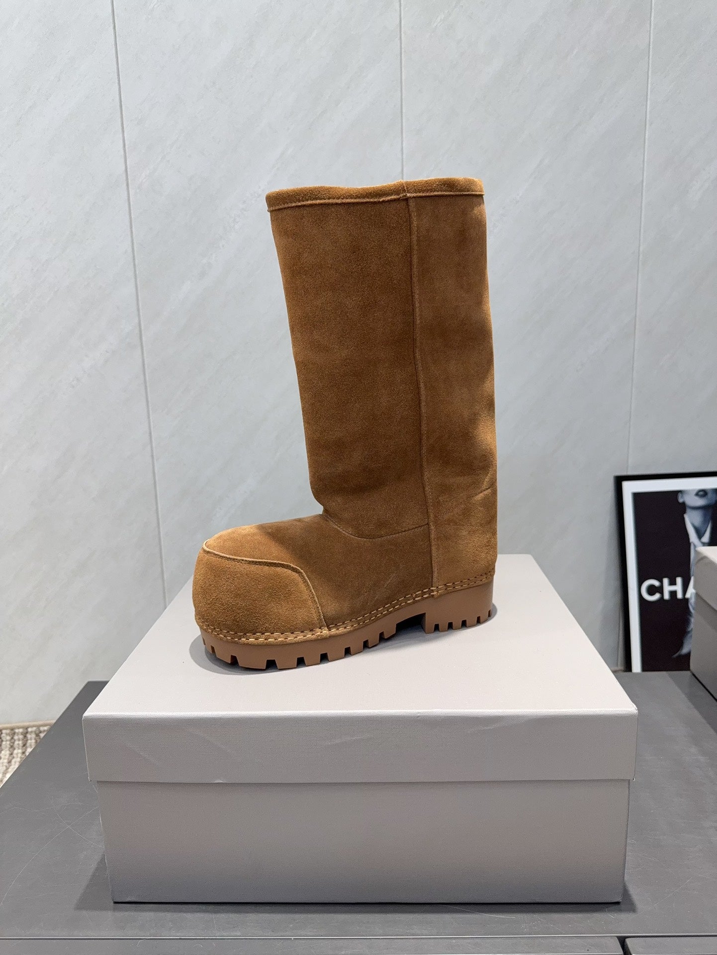 BALENCIAGA 25S BOOTS PLATFORM HEEL IN BROWN SUEDE STYLE 4